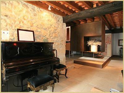 Posada Los Calderones サンティリャーナ・デル・マル エクステリア 写真